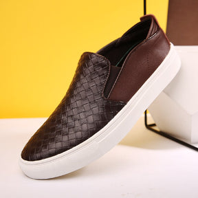 Tênis Casual de Couro - Slip On 2023