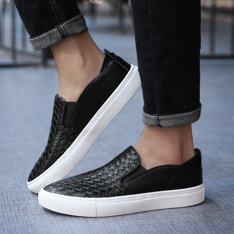 Tênis Casual de Couro - Slip On 2023